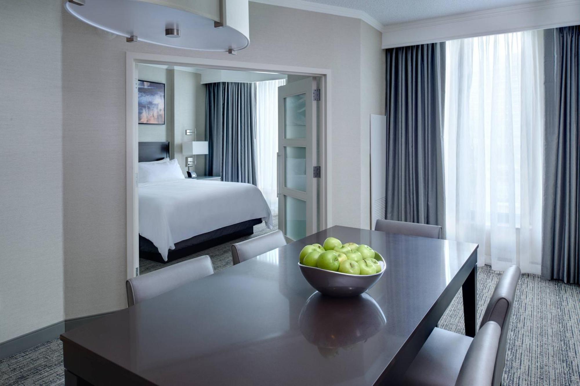 Chicago Marriott Suites O'Hare Rosemont Dış mekan fotoğraf